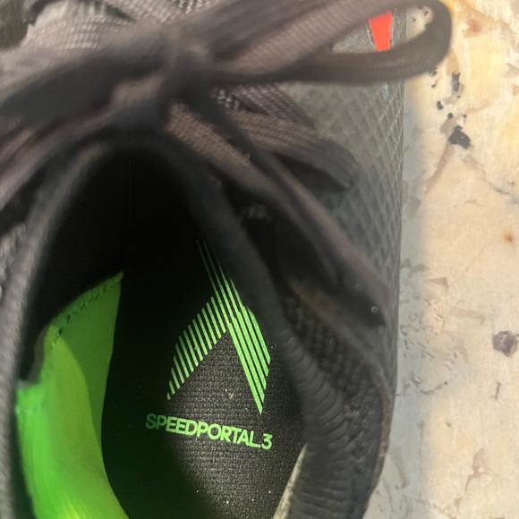 Youth Adidas soccer cleats - Picture 5 of 6